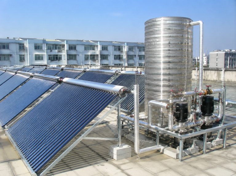 中原区商用大容量真空管太阳能热水系统